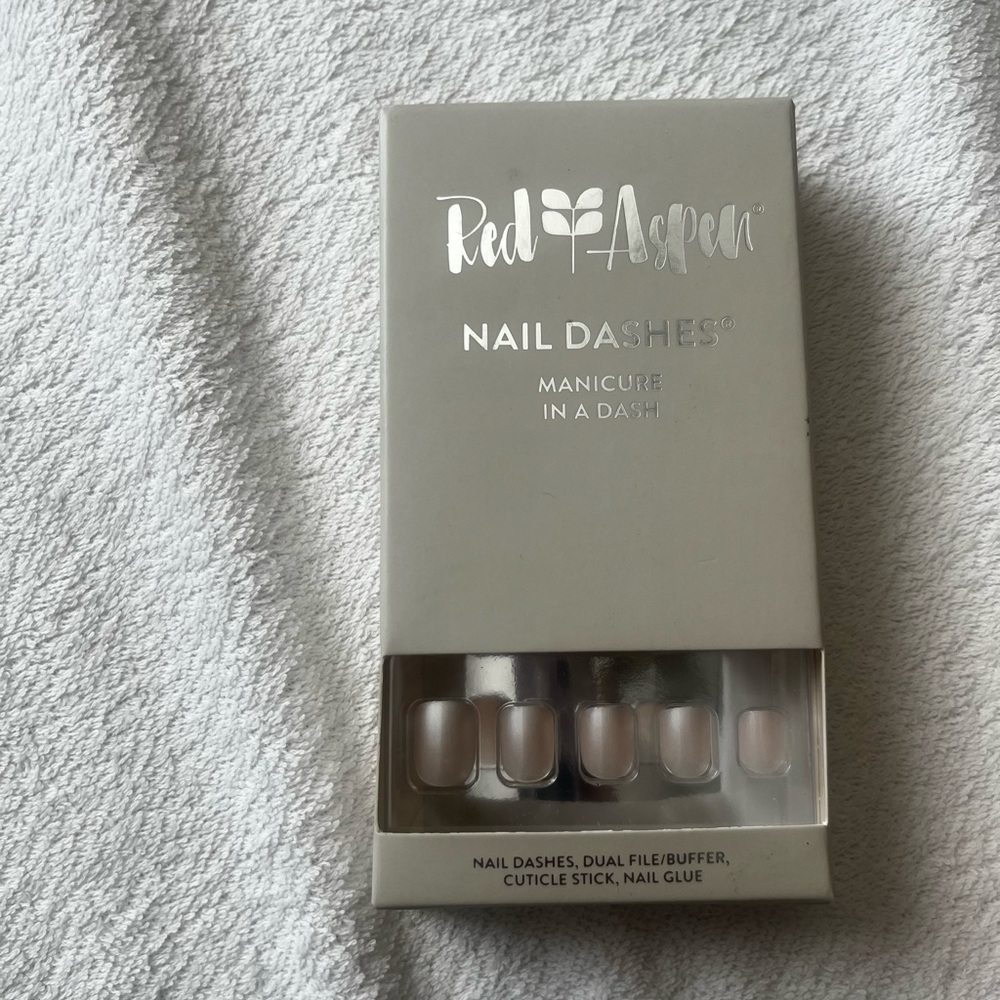 Red aspen nails